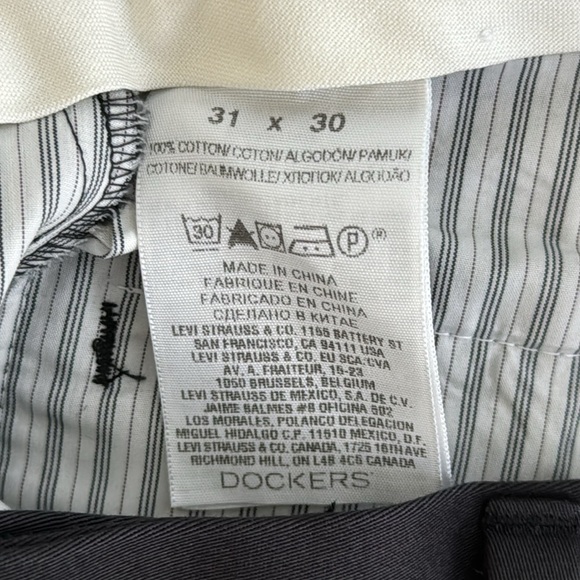 DOCKERS MENS PANTS D4 RELAXED BLACK PLEATED CUFFED 31 x 30 - Picture 4 of 7